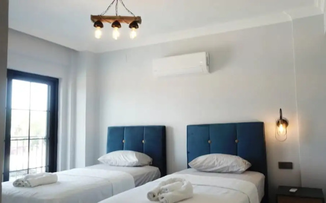 Stunning 4-bed Villa Grey 4 Bedrooms Private Pool