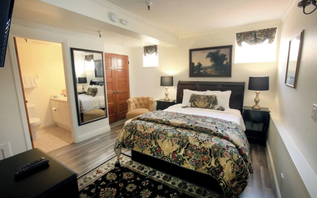The Charles Pacific Grove - Artfully Designed Inclusive Inn