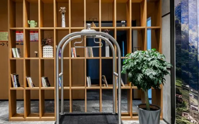 Zhoushan Putuo Landison Shijia Hotel