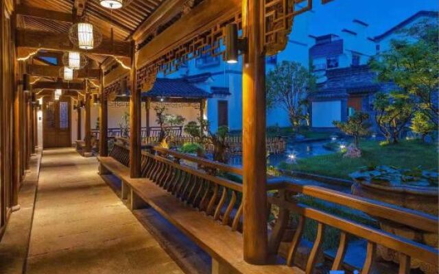 Linqi Wengzhai Inn
