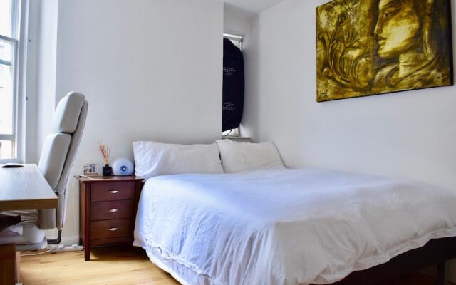 Bright 1 Bedroom Flat By Baker Street