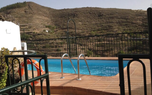 Casa Cueva Las Margaritas