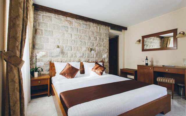 Hotel Carrubba