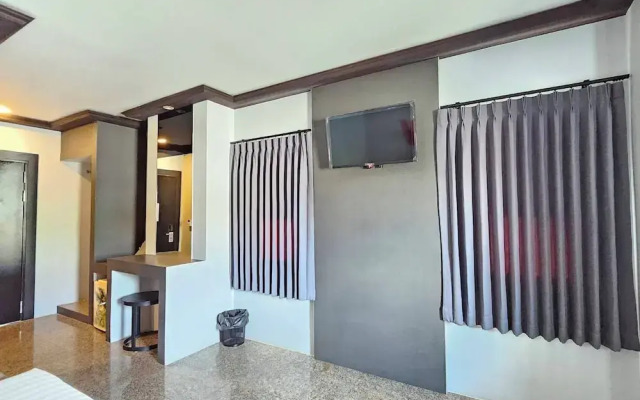 Paramount Palace Hotel Dannok