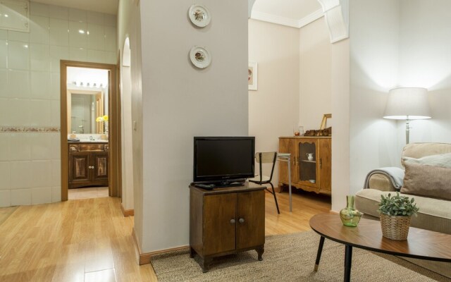 Apartamento Palacio Real IV