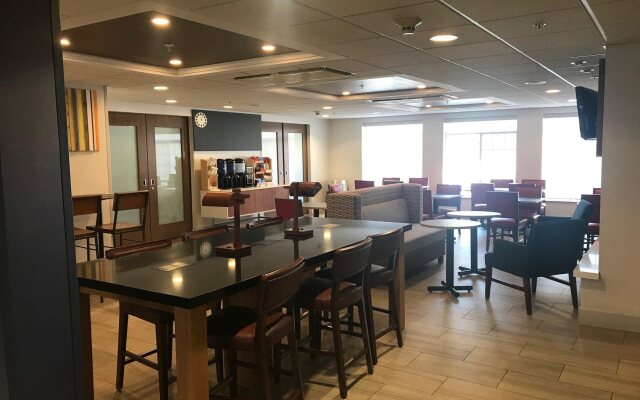 Holiday Inn Express Hotel & Suites Boston-Marlboro by IHG