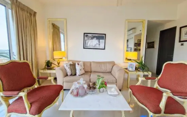 Luxury Spacious Ensuite in The Capital City