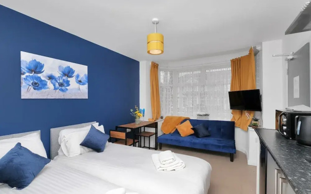 Argyll Rooms Self-Contained Studio with En-Suite