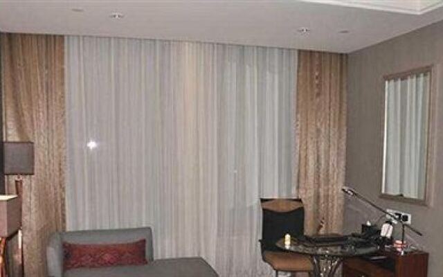 Langzhong Yuntianxi Century Hotel