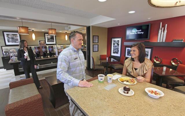 Hampton Inn Birmingham-Colonnade 280