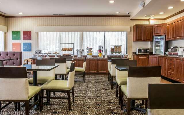 Comfort Suites Canton - Detroit