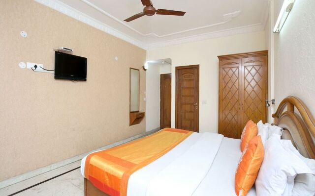 OYO 11371 Hotel M&V
