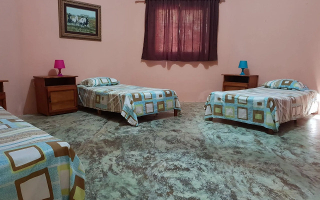 Gipsy Ranch Rooms - Hostel