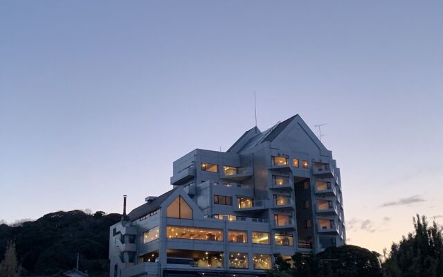 New WestPeninsula Hotel