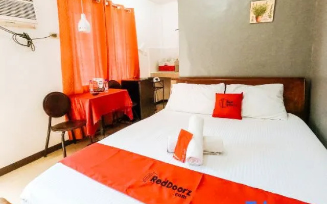 RedDoorz @ Gaea's Apartment Panglao