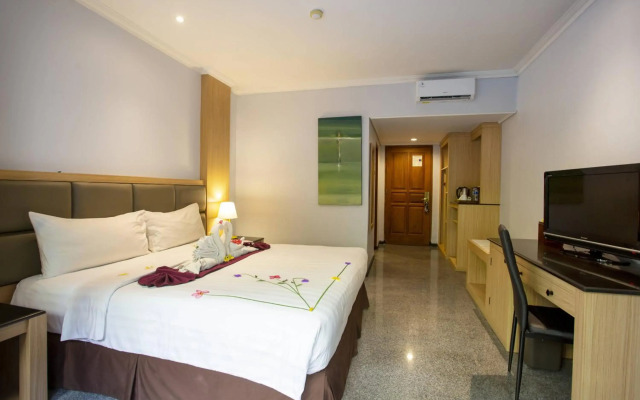Famous Hotel Kuta
