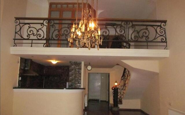 Kipshidze Street 7 House 1