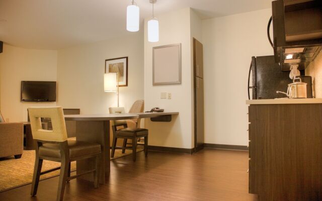 Candlewood Suites Alexandria, an IHG Hotel