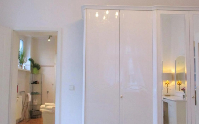 VILLA FREIA Dresden & Großer Garten Wohlfühlfactory by Freia