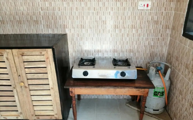 Diani Travelers Guest House