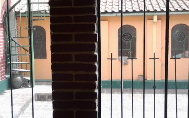 Hostal Latitud 0