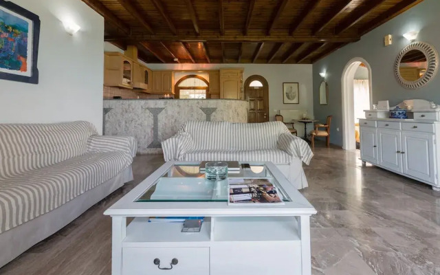 Yialos Villa