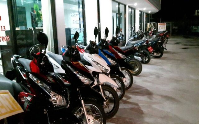 Ruang Thong Residence
