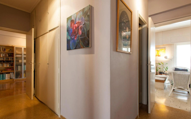 2 Bedroom Artist's Apartment - So Athens