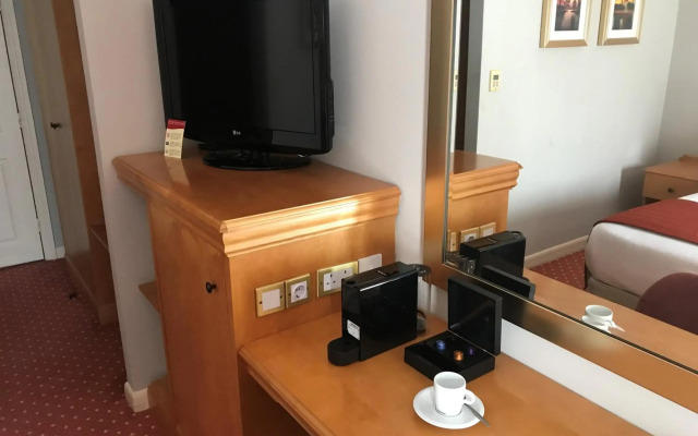 Lakeside International Hotel