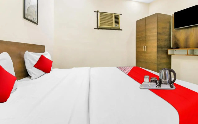 OYO Flagship 70400 Hotel Olive Inn