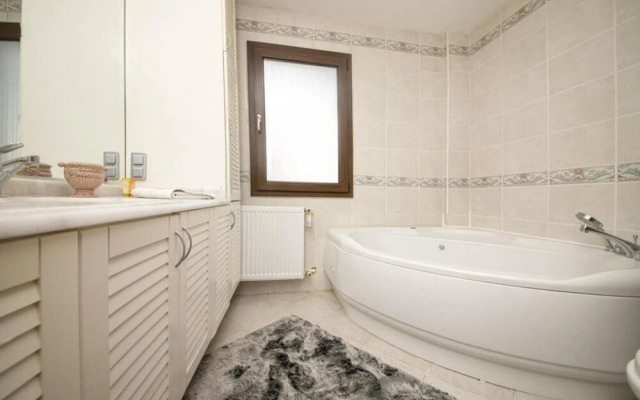 Villa With Private Pool in the Heart of Bodrum