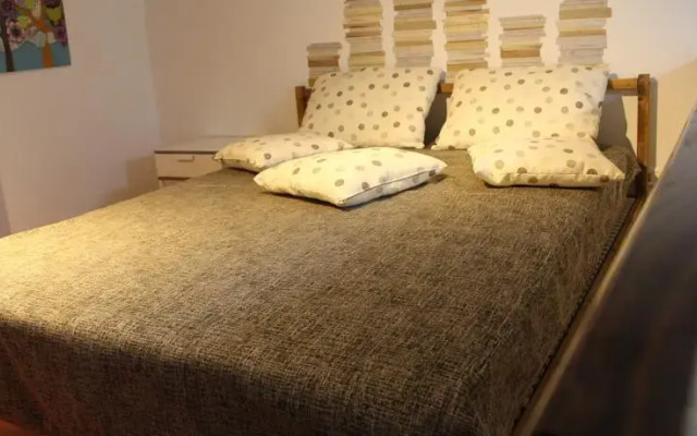 Renny Apartment