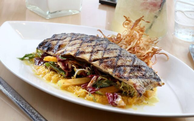 Amway Grand Plaza, Curio Collection by Hilton