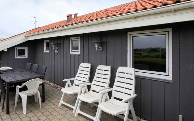 6 Person Holiday Home in Vinderup