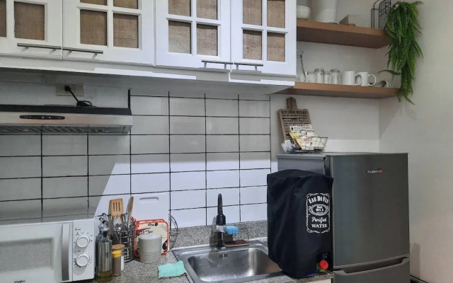 Stylish Condo at Mezza 1 With Fast Wifi & Netflix