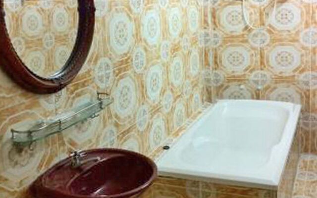 Golden World Guesthouse