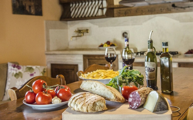 Under the Chianti Sun