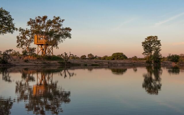 Umlani Bushcamp - Lodge