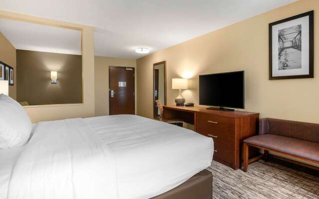 Comfort Inn and Suites Ames near ISU Campus