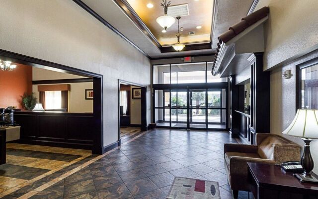 SureStay Plus Hotel by Best Western San Antonio North