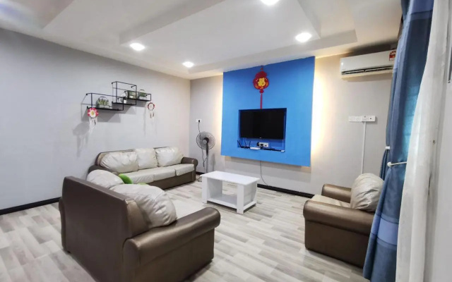 Ang Lee Holiday Home 1 – Guest Rooms – Semporna