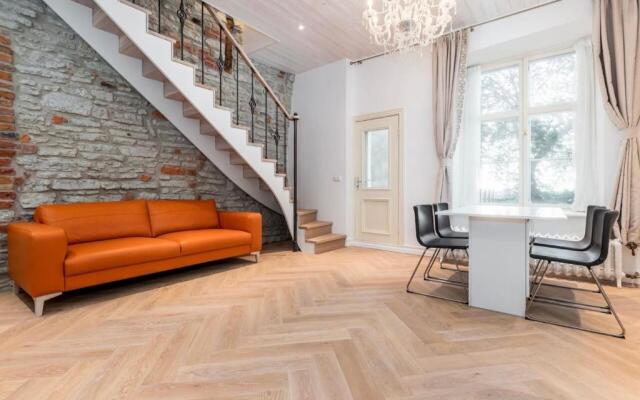 Luxurious 2-floor home in the Old Town