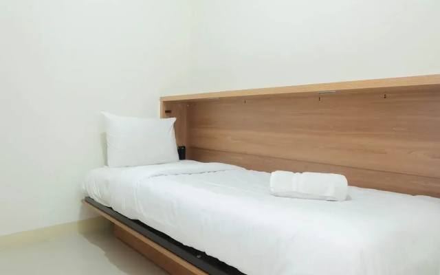 Fully Furnished and Comfortable 2BR Green Pramuka Apartment
