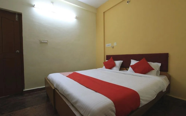 Varsha Boarding and Lodge by OYO Rooms