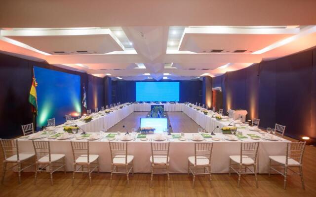 Camino Real Hotel