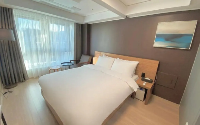 Chungchoho Best Hotel