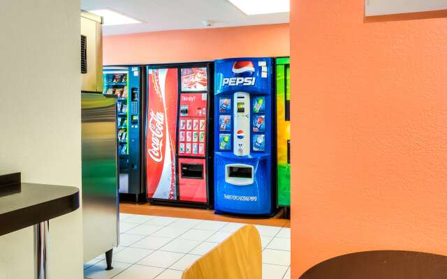 Motel 6 Arlington Heights, IL - Chicago North Central