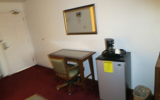 Bay City Inn