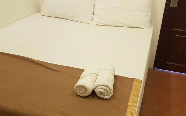 OYO 90035 Star Hotel