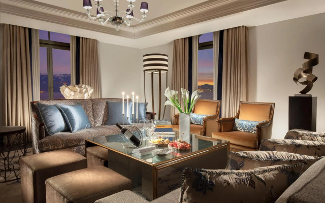 Royal Savoy Hotel & Spa